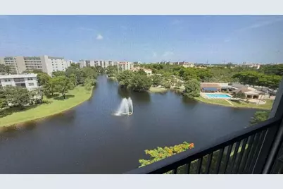 2334 S Cypress Bend Drive #802, Pompano Beach, FL 33069 - Photo 2
