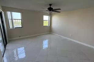 2334 S Cypress Bend Dr, Pompano Beach, FL 33069 - Photo 12