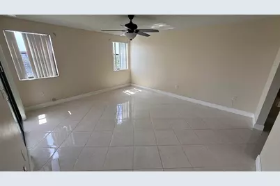 2334 S Cypress Bend Drive #802, Pompano Beach, FL 33069 - Photo 8