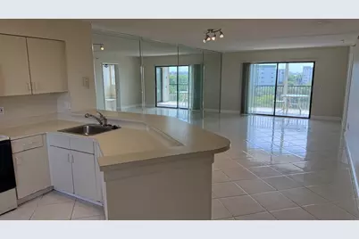2334 S Cypress Bend Drive #802, Pompano Beach, FL 33069 - Photo 2
