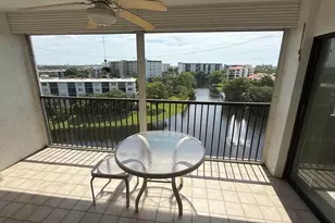 2334 S Cypress Bend Dr, Pompano Beach, FL 33069 - Photo 18