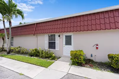 315 Cape Cod Circle #B, Lake Worth, FL 33467 - Photo 2