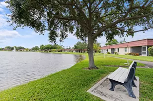 315 Cape Cod Cir, Lake Worth, FL 33467 - Photo 2