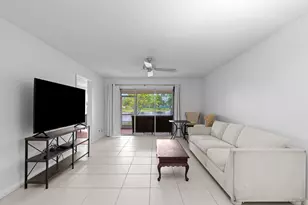 315 Cape Cod Cir, Lake Worth, FL 33467 - Photo 4