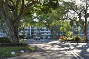 565 Oaks Ln, Pompano Beach, FL 33069 - Photo 14