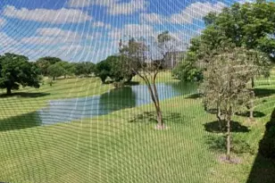 565 Oaks Ln, Pompano Beach, FL 33069 - Photo 14