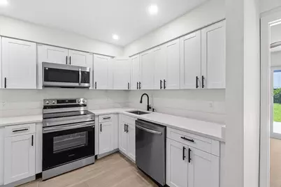 4498 NW 2nd Avenue #4500, Boca Raton, FL 33431 - Photo 4