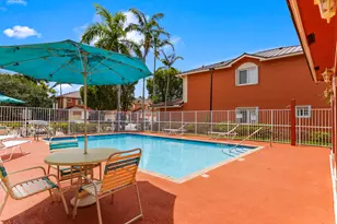 1216 NW 100th Ave, Pembroke Pines, FL 33024 - Photo 10