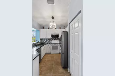 1216 NW 100th Avenue, Pembroke Pines, FL 33024 - Photo 20