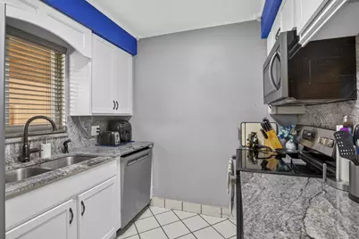 12027 Greenway Circle S #204, Royal Palm Beach, FL 33411 - Photo 6