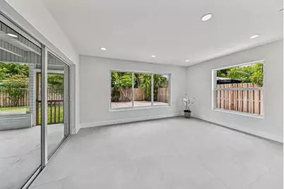 350 NE 42nd Street, Oakland Park, FL 33334 - Photo 32