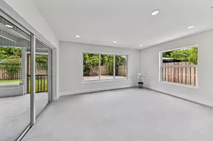 350 NE 42nd St, Oakland Park, FL 33334 - Photo 32