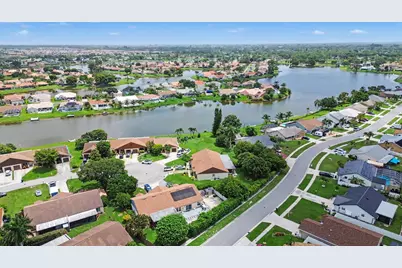 8464 Lake Worth Court, Wellington, FL 33467 - Photo 28