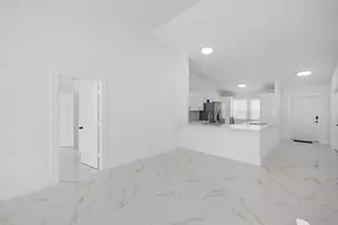 8464 Lake Worth Ct, Wellington, FL 33467 - Photo 10