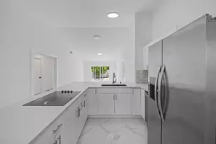8464 Lake Worth Ct, Wellington, FL 33467 - Photo 4
