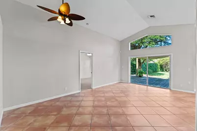 125 Saratoga Boulevard E, Royal Palm Beach, FL 33411 - Photo 8