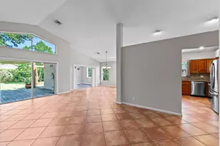125 Saratoga Blvd E, Royal Palm Beach, FL 33411 - Photo 2