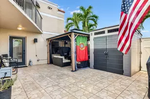 4005 Village Dr, Delray Beach, FL 33445 - Photo 22