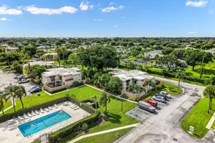 4005 Village Dr, Delray Beach, FL 33445 - Photo 32