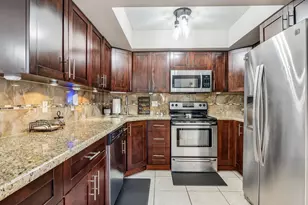 4005 Village Dr, Delray Beach, FL 33445 - Photo 8