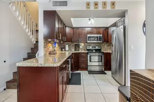 4005 Village Dr, Delray Beach, FL 33445 - Photo 6