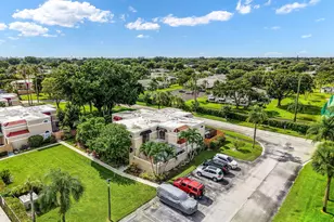 4005 Village Dr, Delray Beach, FL 33445 - Photo 4