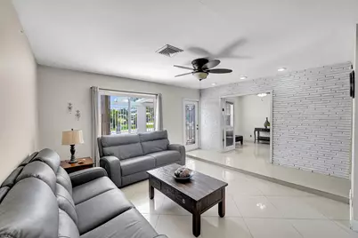 555 NW 50th Place, Boca Raton, FL 33431 - Photo 6