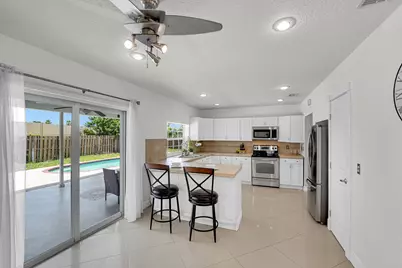 555 NW 50th Place, Boca Raton, FL 33431 - Photo 16