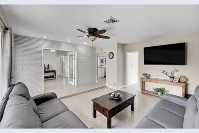 555 NW 50th Place, Boca Raton, FL 33431 - Photo 10