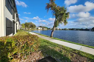 217 Lake Pointe Dr, Oakland Park, FL 33309 - Photo 34