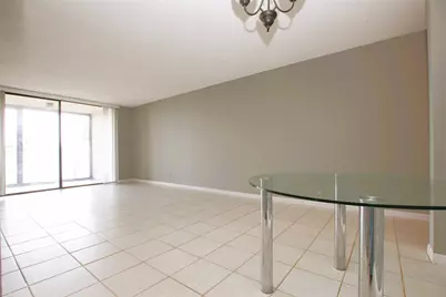 217 Lake Pointe Drive #107, Oakland Park, FL 33309 - Photo 14