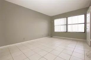 217 Lake Pointe Dr, Oakland Park, FL 33309 - Photo 20