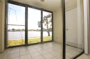 217 Lake Pointe Dr, Oakland Park, FL 33309 - Photo 12