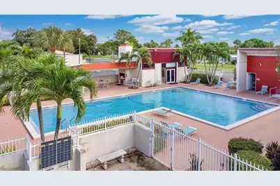 2532 Boundbrook Drive S #104, Palm Springs, FL 33406 - Photo 14