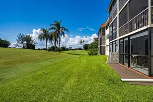 9823 S Hollybrook Lake Dr, Pembroke Pines, FL 33025 - Photo 16