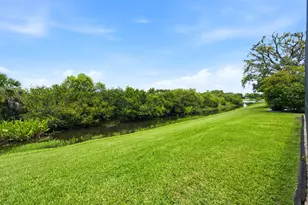 9857 Via Grande W, Wellington, FL 33411 - Photo 12