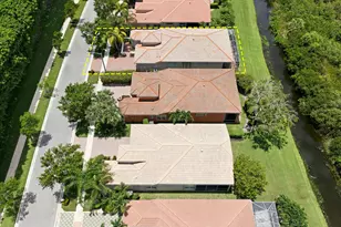9857 Via Grande W, Wellington, FL 33411 - Photo 32