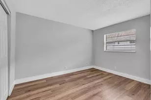232 SE 9th Ave, Pompano Beach, FL 33060 - Photo 16