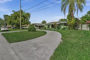 2131 Acapulco Dr, Miramar, FL 33023 - Photo 32