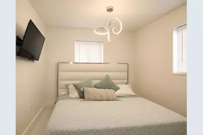 511 N 69th Way, Hollywood, FL 33024 - Photo 6