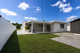 511 N 69th Way, Hollywood, FL 33024 - Photo 4