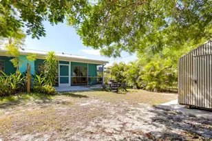 8615 SE Lyons Rd, Hobe Sound, FL 33455 - Photo 24