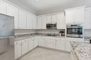 2553 NW Crystal Lake Dr NW, Jensen Beach, FL 34957 - Photo 24