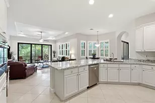 2553 NW Crystal Lake Dr NW, Jensen Beach, FL 34957 - Photo 22