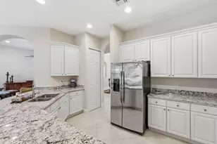2553 NW Crystal Lake Dr NW, Jensen Beach, FL 34957 - Photo 20