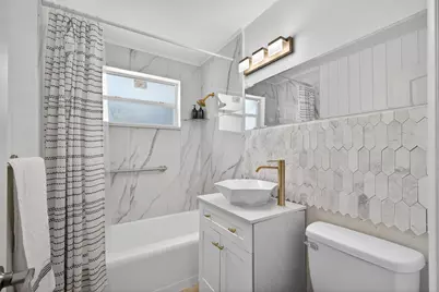140 W 31st Court, Riviera Beach, FL 33404 - Photo 22
