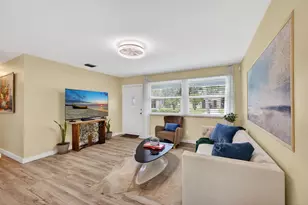 140 W 31st Ct, Riviera Beach, FL 33404 - Photo 4