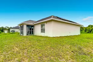 2501 E 17th St, Lehigh Acres, FL 33972 - Photo 10