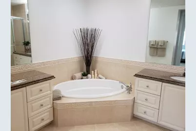 10 Harbour Isle Drive E #204, Fort Pierce, FL 34949 - Photo 20