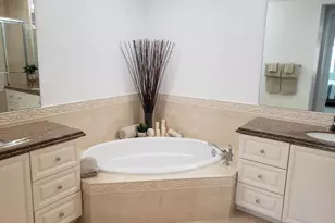 10 Harbour Isle Dr E, Fort Pierce, FL 34949 - Photo 20